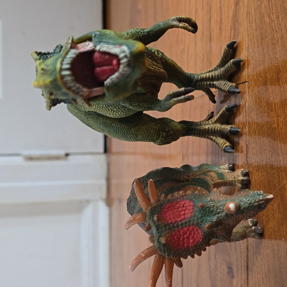 Reptile Dinosaur Toy Set - Green and Brown